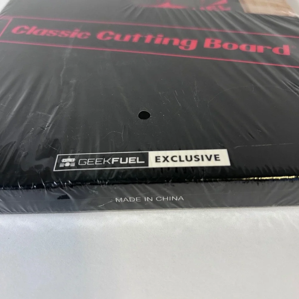 GeekFuel Exclusive Bamboo Classic Cutting Board Retro Gaming Style New